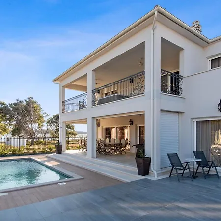 Villa Carolus Dalmatia