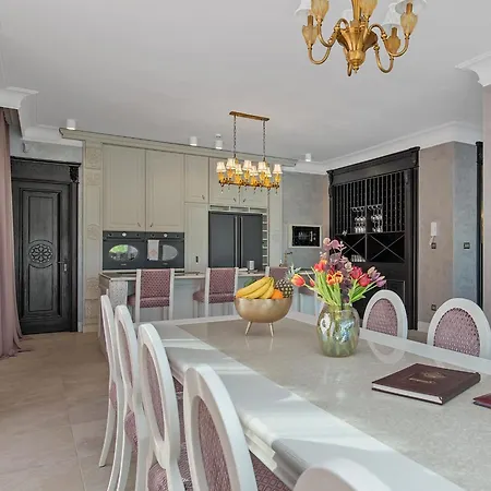 Carolus Dalmatia Villa