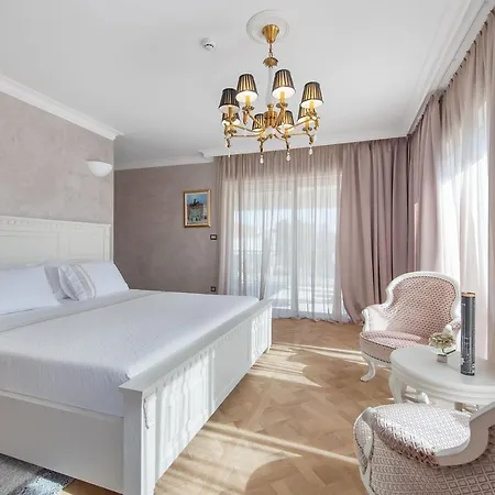 Carolus Dalmatia Vodice